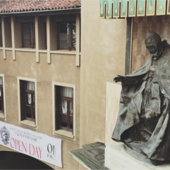 Sostieni il restauro della statua di Papa Giovanni XXIII - Seminario  Vescovile di Bergamo