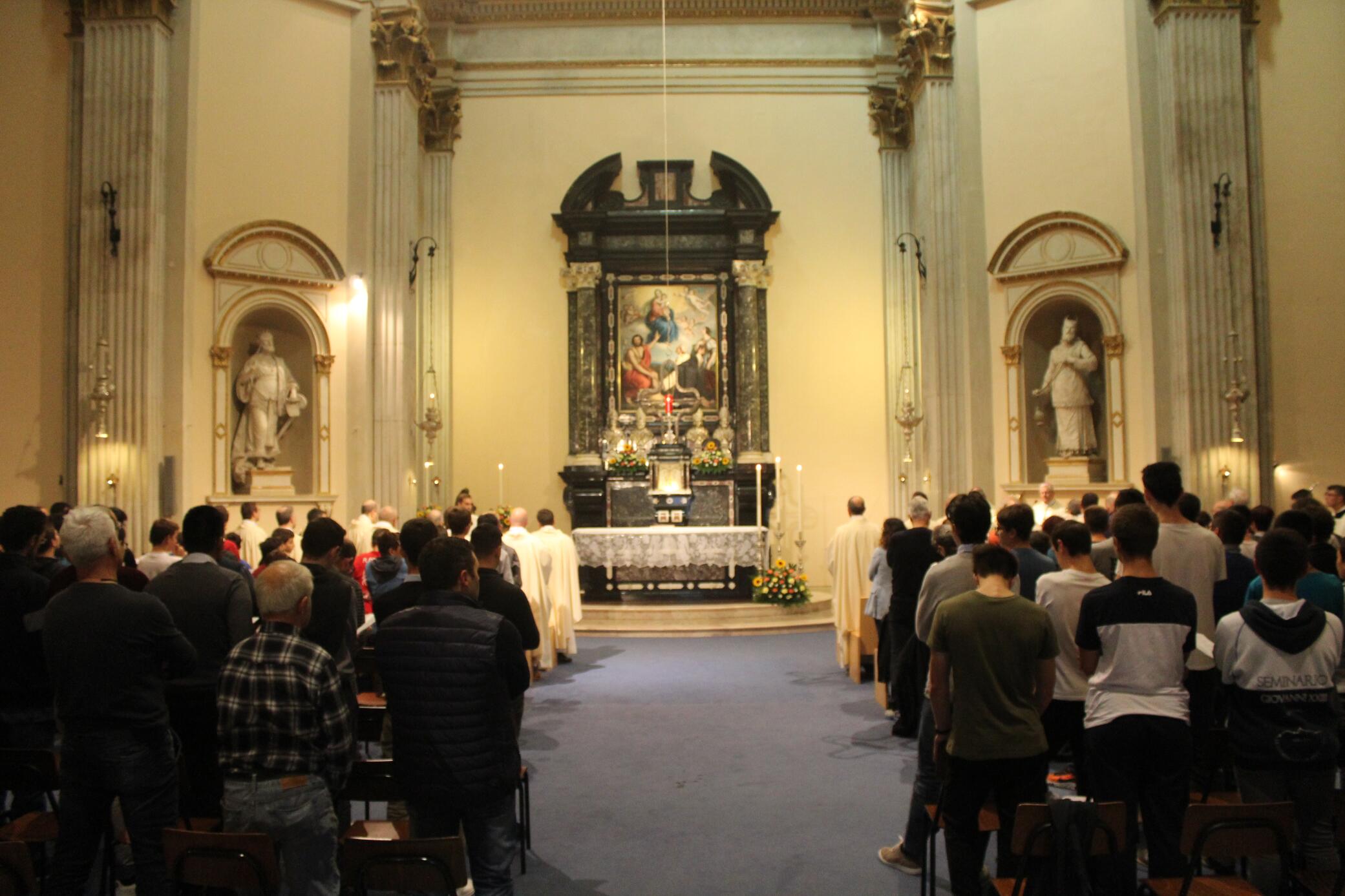 Sostieni il restauro della statua di Papa Giovanni XXIII - Seminario  Vescovile di Bergamo