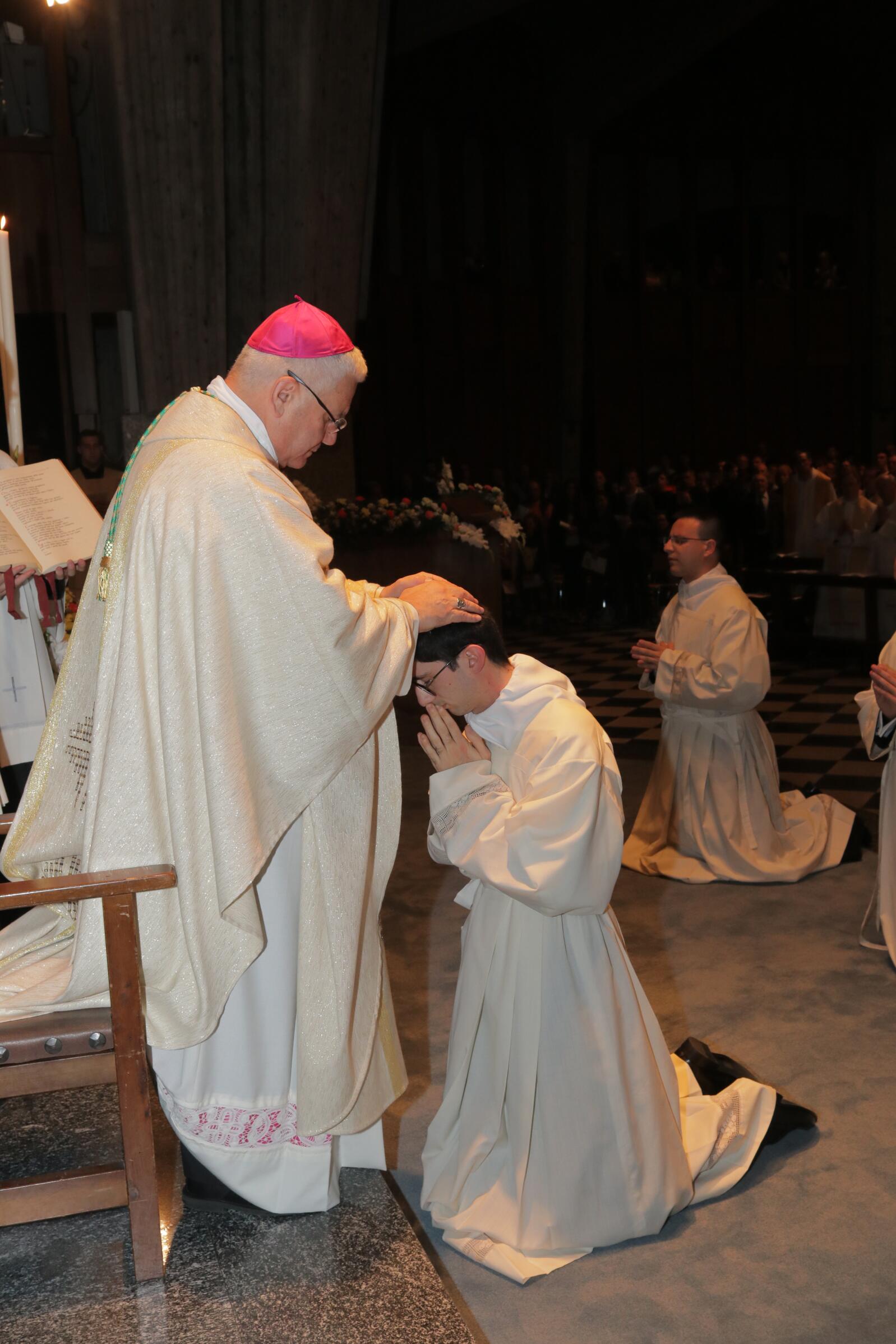 Siamo Noi on X: Con @vitodet Don Gustavo Bergamelli dal seminario vescovile  dedicato a #GiovanniXXIII: Questo seminario è stato sollecitato da Papa  Giovanni nel colle San Giovanni a #Bergamo alta, ma purtroppo