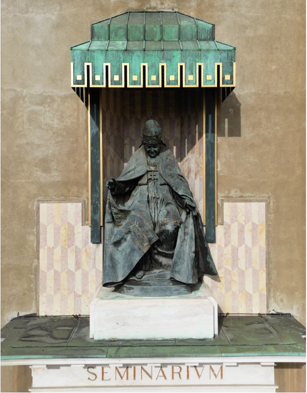 Sostieni il restauro della statua di Papa Giovanni XXIII - Seminario  Vescovile di Bergamo